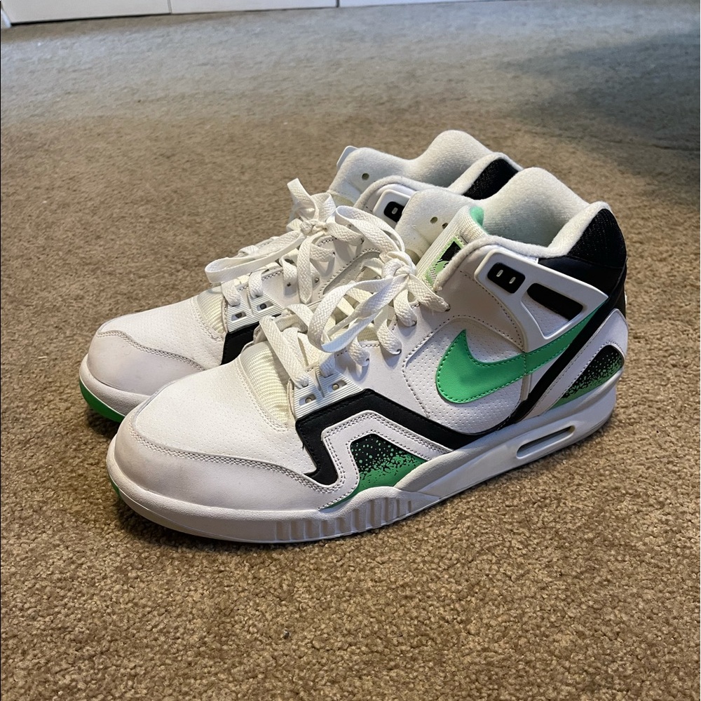 Nike Air Tech Challenge 2